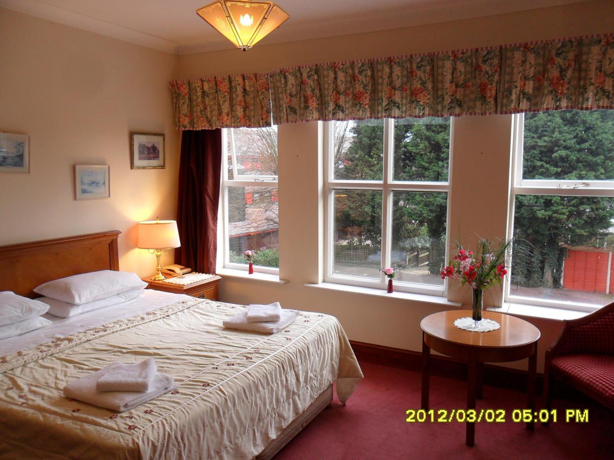 Thorpe Lodge Hotel Peterborough Bagian luar foto